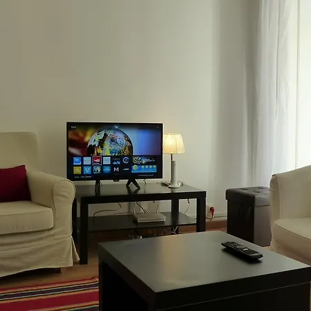 Camoes - Comfort & Peace In Chiado Lejlighed