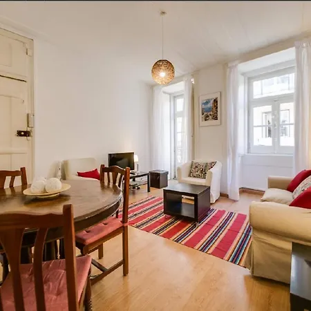 Camoes - Comfort & Peace In Chiado ליסבון